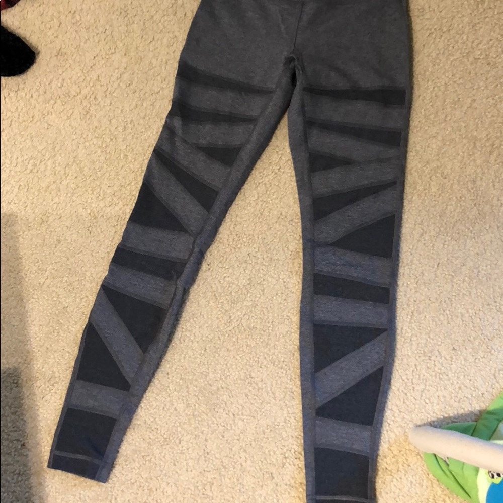 Lulu lemon legging/yoga pant size 6